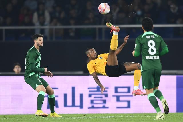 九游娱乐-升班马变身需加速磨合 新深足离黑马还有一段距离