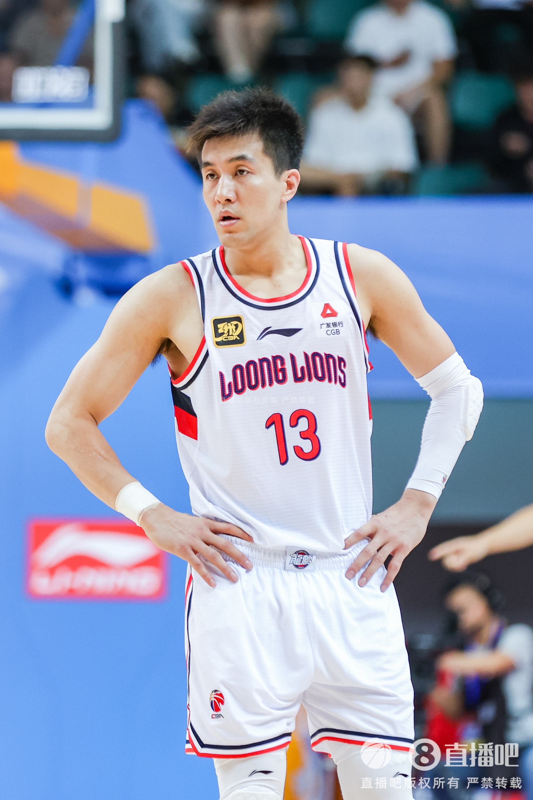 九游娱乐平台-媒体人：郭艾伦ACL 再想打出好状态已很难了 但CBA会有他一席之地